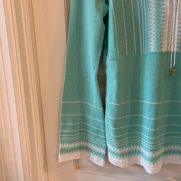 Turquoise Sweater - Picture 4 of 8